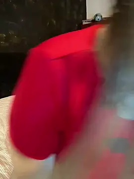 Snapshot of couple2000 chatting on October 3, 2025, 7:26 pm couple2000 online show from October 3, 2025, 7:26 pm