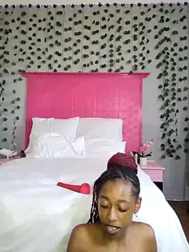 02Boitybaby online show from June 12, 2026, 11:19 am