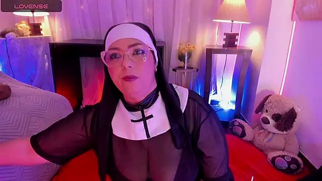 Venus R0se online show from April 28, 2026, 8:52 am