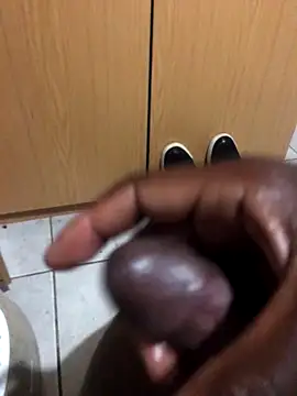 Remyblackhood online show from October 5, 2025, 12:40 pm