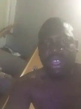 Remyblackhood online show from October 7, 2025, 5:03 pm