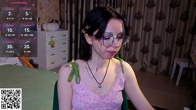 Snapshot of Nora_Failure chatting on February 2, 2026, 4:06 pm Nora Failure online show from February 2, 2026, 4:06 pm