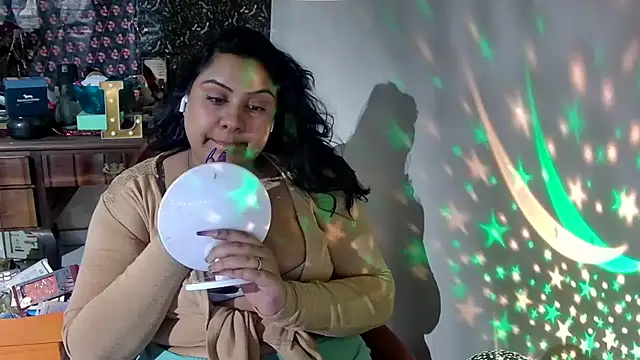 GoddessLorenaTheeSiren online show from March 16, 2025, 1:17 am