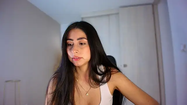 auroracaruso11 online show from July 26, 2026, 5:42 pm