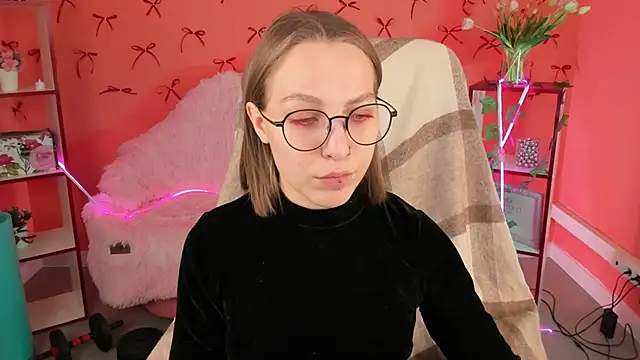 Snapshot of AphexQueen chatting on March 18, 2025, 9:12 am AphexQueen online show from March 18, 2025, 9:12 am