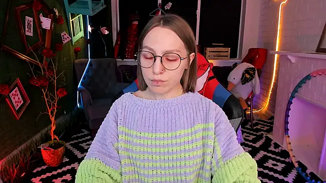 Snapshot of AphexQueen chatting on February 19, 2025, 1:06 pm AphexQueen online show from February 19, 2025, 1:06 pm