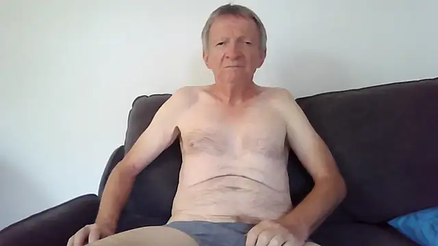 naturiste974 online show from February 23, 2026, 7:53 am