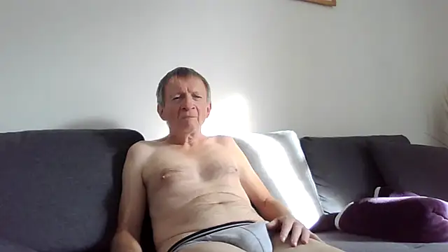 Snapshot of naturiste974 chatting on October 1, 2025, 3:05 pm naturiste974 online show from October 1, 2025, 3:05 pm