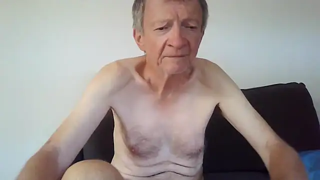 naturiste974 online show from December 23, 2025, 8:13 am