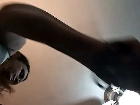 skyeb0787 online show from March 17, 2025, 4:54 pm