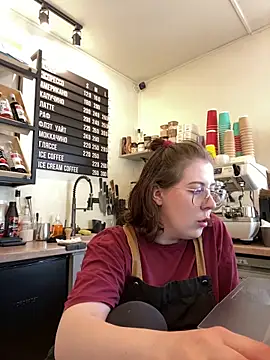 Snapshot of cinnabon_ chatting on April 22, 2026, 1:18 pm cinnabon online show from April 22, 2026, 1:18 pm