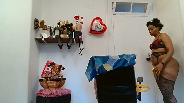 Snapshot of xTALLSEXYBUMx chatting on March 13, 2026, 5:23 am xTALLSEXYBUMx online show from March 13, 2026, 5:23 am