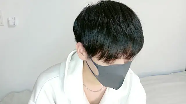 Snapshot of itsme_LEON chatting on February 14, 2026, 1:11 pm itsme LEON online show from February 14, 2026, 1:11 pm