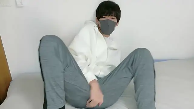 Snapshot of itsme_LEON chatting on December 1, 2025, 1:12 pm itsme LEON online show from December 1, 2025, 1:12 pm