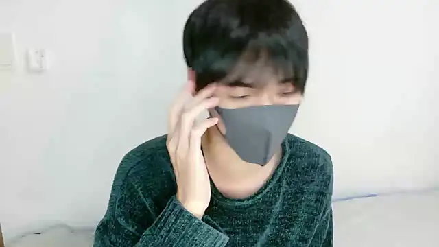 Snapshot of itsme_LEON chatting on December 14, 2025, 1:06 pm itsme LEON online show from December 14, 2025, 1:06 pm