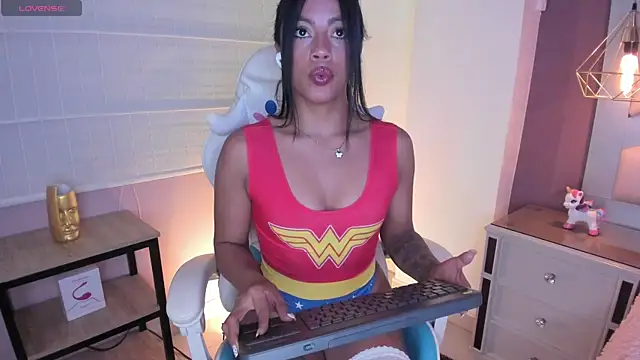 Snapshot of Amber_villalobos_ chatting on October 16, 2025, 4:43 am Amber villalobos online show from October 16, 2025, 4:43 am