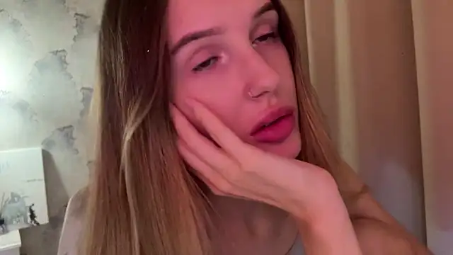 cuteemily  online show from December 4, 2024, 11:19 pm