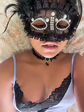 Bella Luna18 online show from February 19, 2026, 5:32 pm