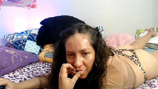 naihroby online show from November 8, 2025, 4:38 am