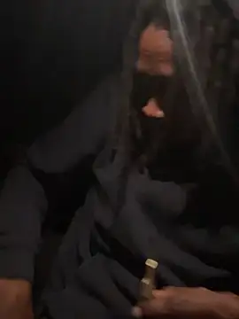 sneakylink13   online show from November 3, 2025, 1:33 am