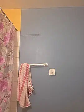 Snapshot of Jovende28 chatting on November 1, 2025, 9:14 am Jovende28 online show from November 1, 2025, 9:14 am