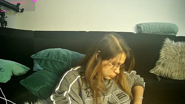 meichang452 online show from March 28, 2026, 7:09 am