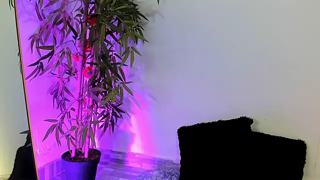 MilaHal  online show from January 15, 2026, 8:34 pm