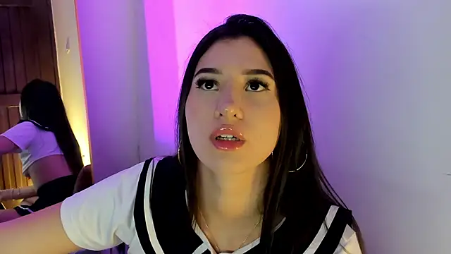 MilaHal  online show from December 19, 2025, 8:22 pm