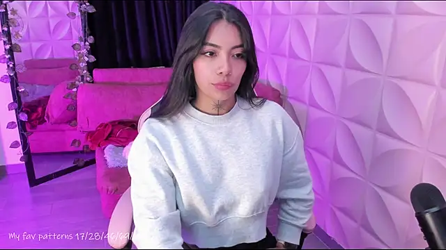 NattGomez online show from November 11, 2025, 1:44 am