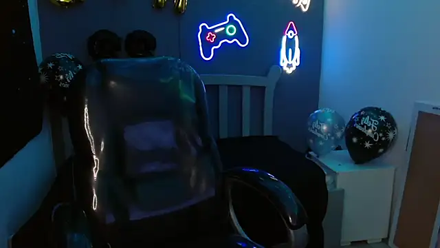 Snapshot of JackSwan18 chatting on January 4, 2025, 7:13 pm JackSwan18 online show from January 4, 2025, 7:13 pm