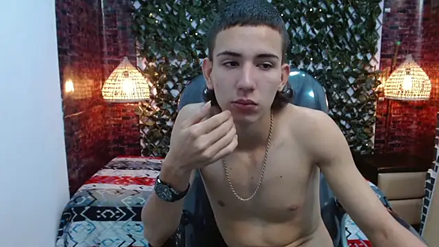 Snapshot of JackSwan18 chatting on January 18, 2025, 12:57 pm JackSwan18 online show from January 18, 2025, 12:57 pm