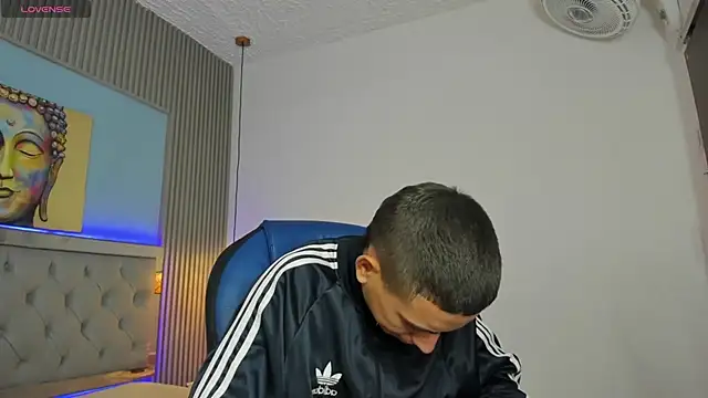 JackSwan18 online show from November 18, 2025, 8:56 pm