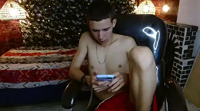 Snapshot of JackSwan18 chatting on January 14, 2025, 4:08 pm JackSwan18 online show from January 14, 2025, 4:08 pm