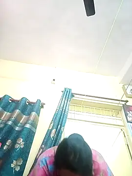 heenage online show from October 12, 2025, 7:54 am