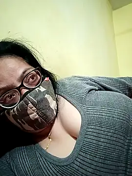 heenage online show from November 21, 2025, 1:04 am