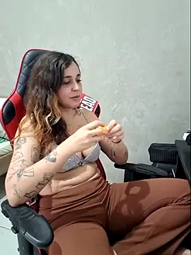 luuhcat09 online show from June 18, 2026, 5:07 pm