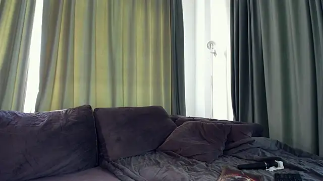 LaraStone69 online show from May 16, 2026, 6:23 am