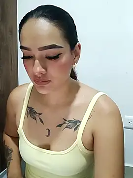 EMILYY FOXY online show from September 25, 2025, 11:55 pm