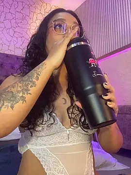 EMILYY FOXY online show from July 16, 2026, 7:00 pm