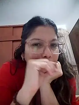 Carliina Soussa online show from April 14, 2026, 12:04 am