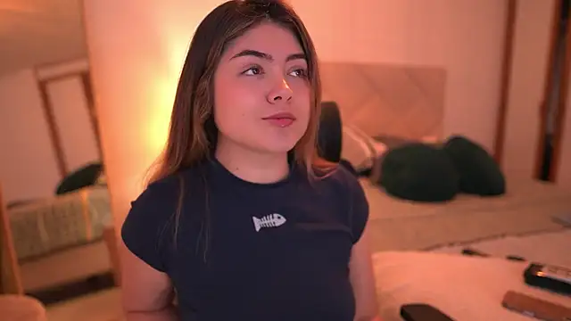 Lau Bee online show from April 14, 2026, 3:06 pm