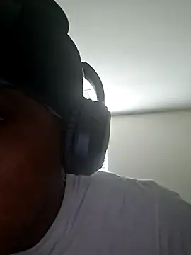 bigboytoy912 online show from April 1, 2026, 4:15 pm