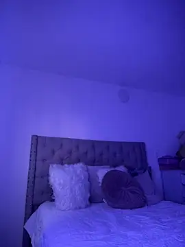 ZoeJohnsoon online show from February 28, 2026, 9:25 pm