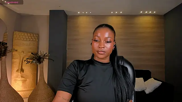 Snapshot of SavannahStorm chatting on November 20, 2025, 12:06 pm SavannahStorm online show from November 20, 2025, 12:06 pm