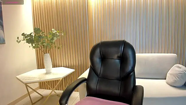 SavannahStorm online show from March 21, 2026, 12:09 pm