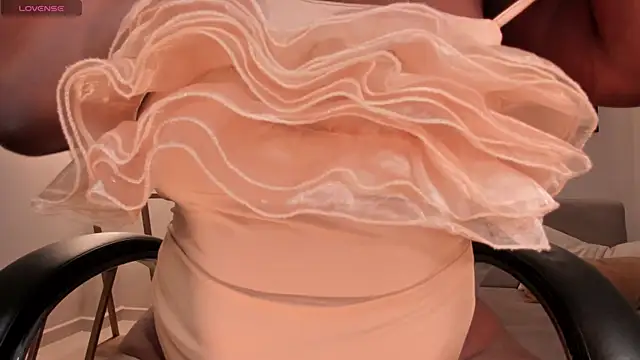 Snapshot of SavannahStorm chatting on October 26, 2025, 1:00 pm SavannahStorm online show from October 26, 2025, 1:00 pm