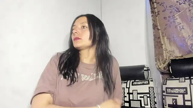 Snapshot of Nathaly_love96 chatting on June 30, 2026, 11:05 pm Nathaly love96 online show from June 30, 2026, 11:05 pm