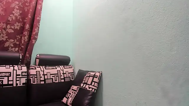 Nathaly love96 online show from March 19, 2026, 6:19 pm