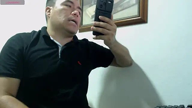 Jhonatan Morales S online show from December 2, 2024, 10:29 pm