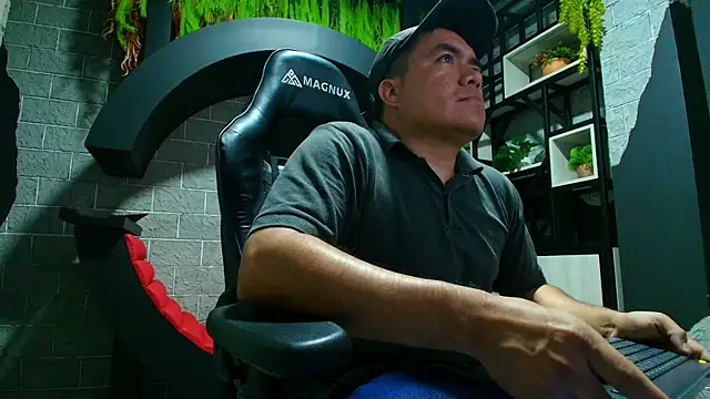 Jhonatan Morales S online show from January 12, 2025, 1:32 am